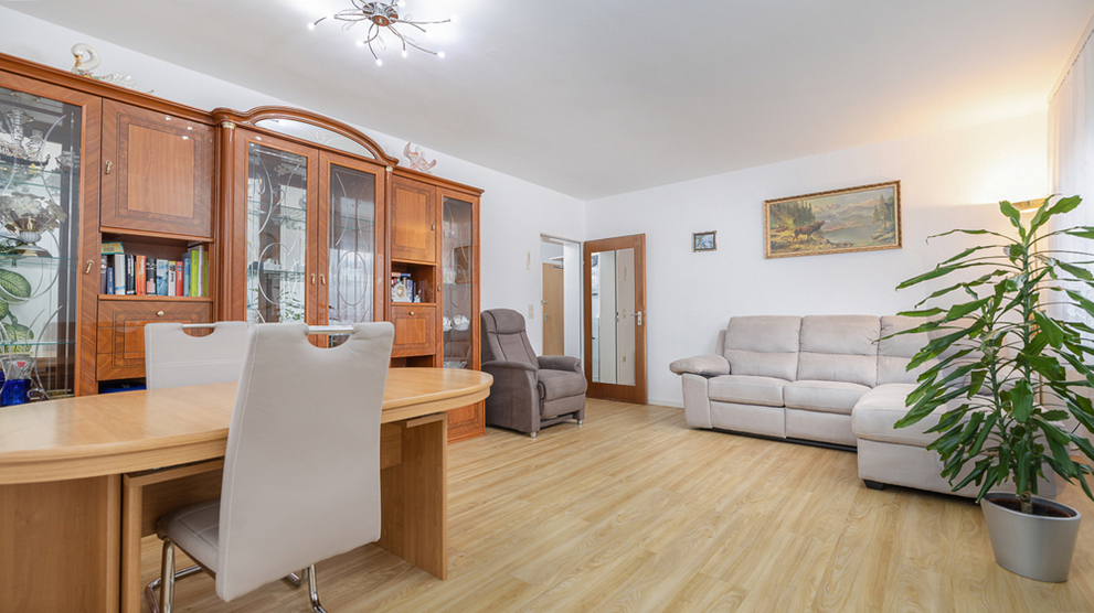 Gepflegte 2-Zimmer-Wohnung mit Südbalkon in zentraler Lage 2 zimmer