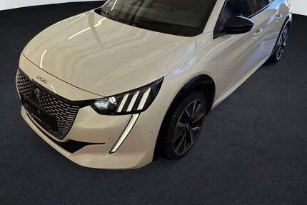 Peugeot 208 58.364 km 15.390 &euro; Wolfratshausen / Ob. 82515