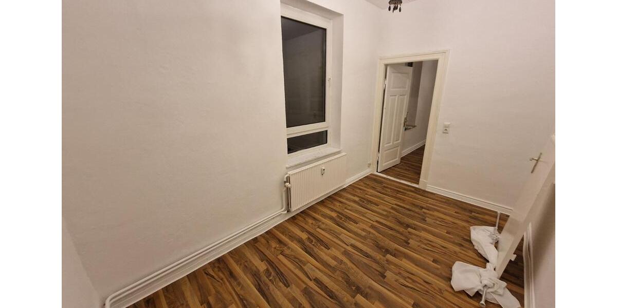 4-Zimmer Wohnung in Flensburg, neue Küche + E-Geräte, Badewanne 4 zimmer