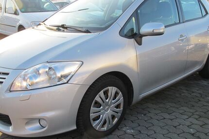 Toyota Auris 212.000 km 4.990 &euro; Nürnberg 90439