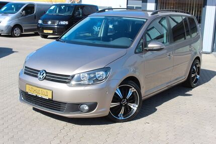 VW Touran 165.867 km 9.488 &euro; Rostock 18107