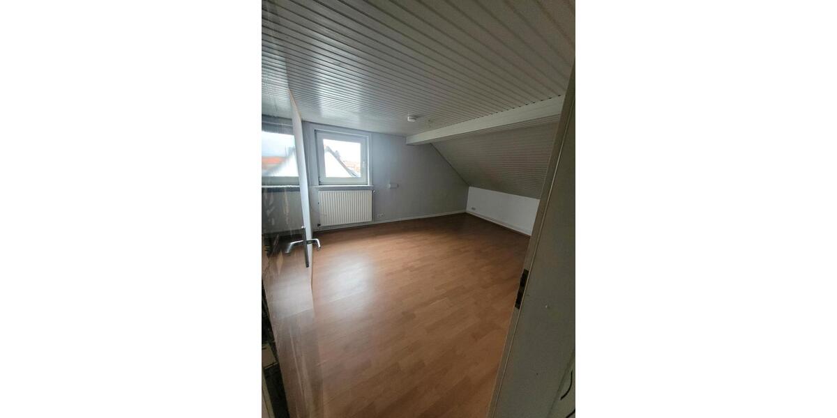 Etagenwohnung Bad Salzdetfurth - 6 Zimmer, 170 m&sup2;, 1.049&euro; | Angebot:25297721