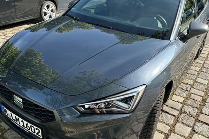 Seat Leon 45.000 km 21.900 &euro; München 81245
