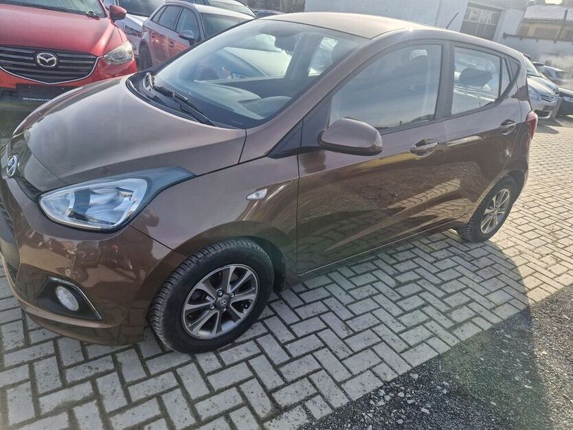 i10