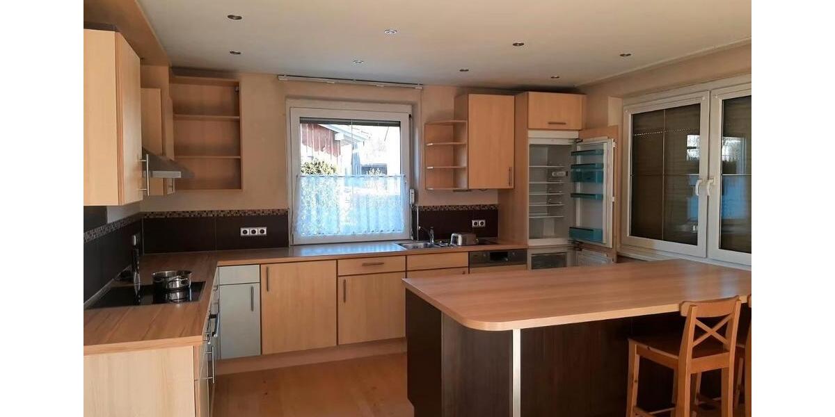 Einfamilienhaus Deggendorf - 5 Zimmer, 140 m&sup2;, 1.200&euro; | Angebot:26168877