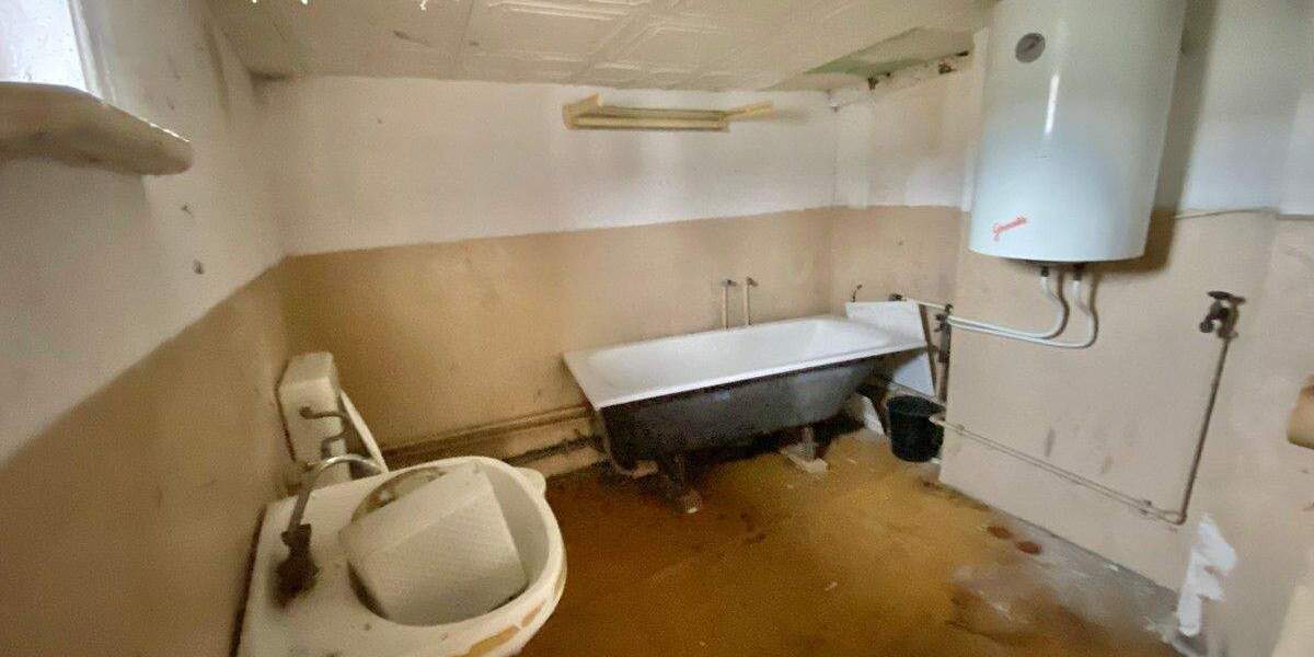 Mehrfamilienhaus, Wohnhaus Gnoien - 7 Zimmer, 109 m&sup2;, 19.900&euro; | Angebot:26128155