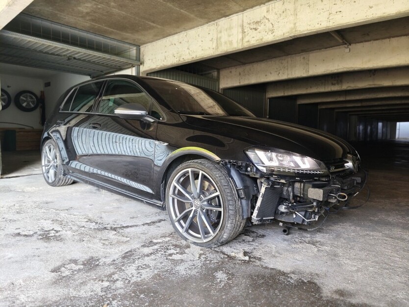 VW Golf 79.000 km 21.500 € Tuttlingen 78532