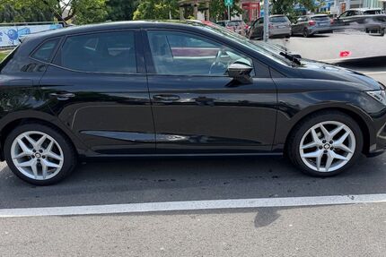 Seat Ibiza 74.900 km 11.900 &euro; Melle 49324
