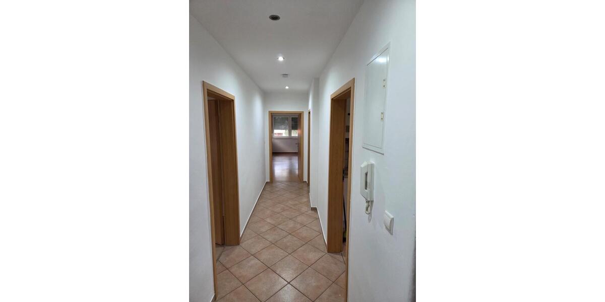 3 Raum Wohnung, 72 Quadratmeter, 520 € KM 3 zimmer