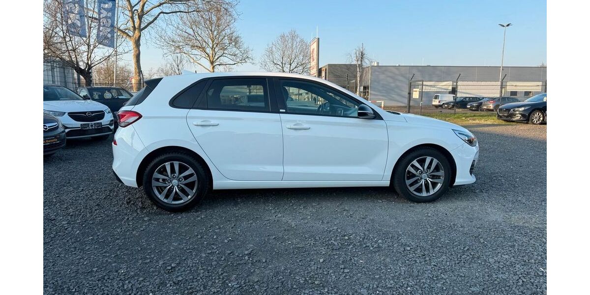 Hyundai i30 30.000 km 14.500 &euro; Lollar 35457