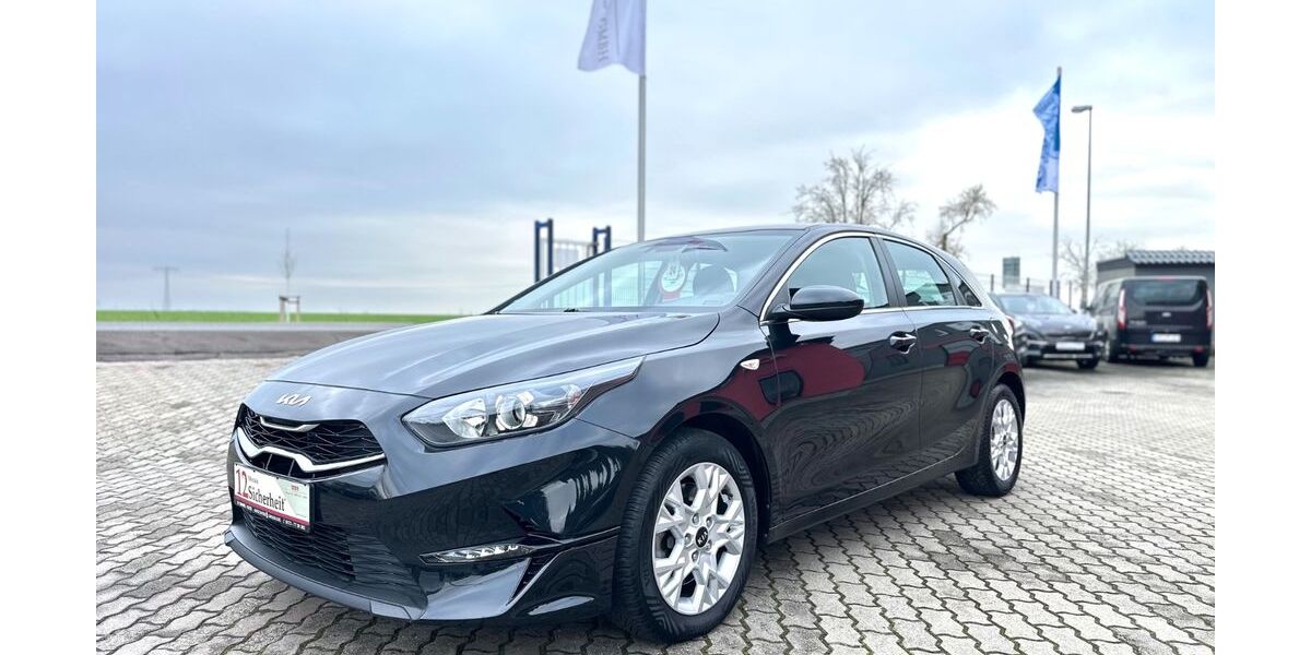 Kia ceed / Ceed 41.523 km 19.599 &euro; Kabelsketal/OT Großkugel 06184