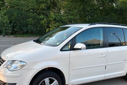 VW Touran 179.000 km 2.799 € Regensburg 93051