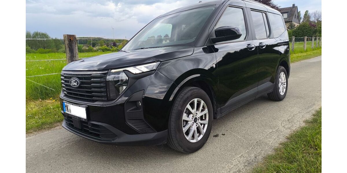 Ford Tourneo Courier 22.000 km 23.490 &euro; Menden 58708