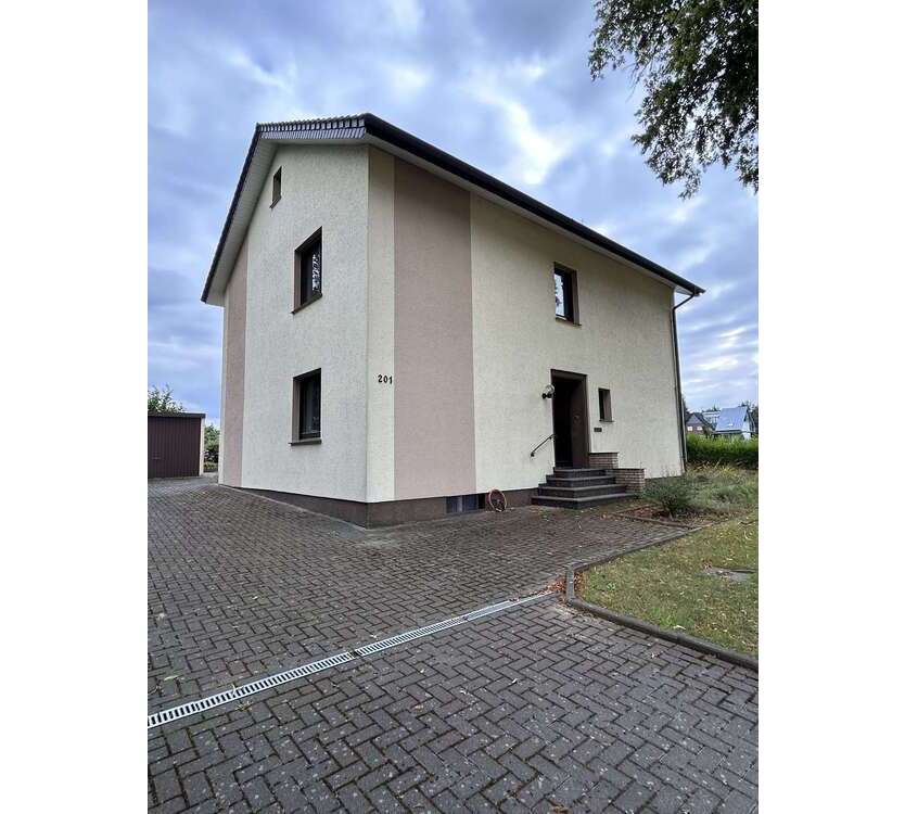 Haus zum Kaufen in Enger 330.000 € 223 m²