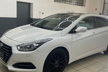 Hyundai i40 162.000 km 7.900 &euro; Kamen 59174