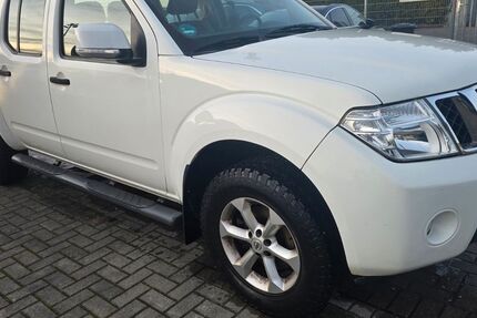 Nissan Navara 208.925 km 10.500 &euro; Lehrte/Sievershausen 31275