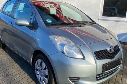Toyota Yaris 182.000 km 2.850 &euro; Goslar 38644