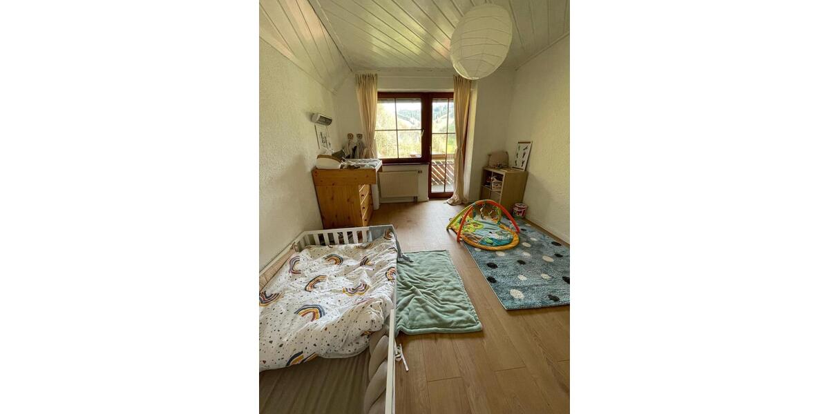 Etagenwohnung Stegen - 3.5 Zimmer, 9 m&sup2;, 1.100&euro; | Angebot:25340833