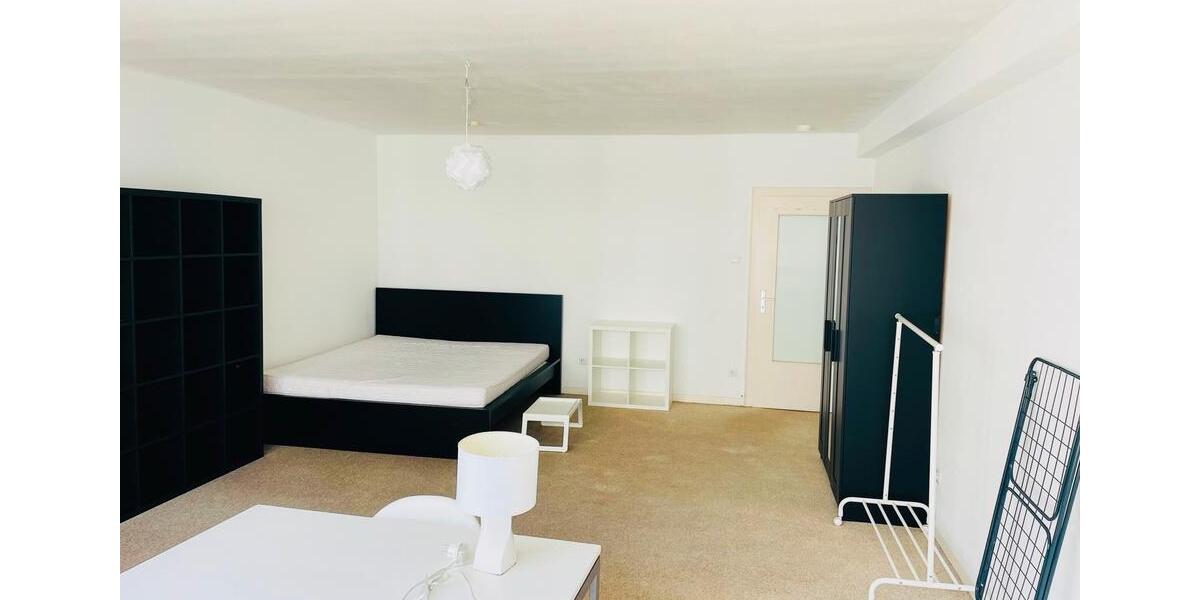 Wohnen auf Zeit Düsseldorf Pempelfort - 35 Zimmer, 100 m&sup2;, 679&euro; | Angebot:26397471