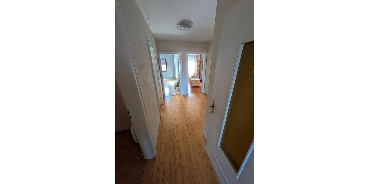 Einfamilienhaus Werneck - 9 Zimmer, 145 m&sup2;, 270.000&euro; | Angebot:26317029