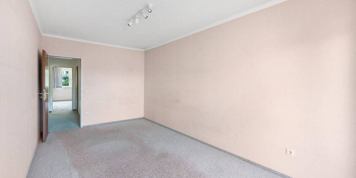 Etagenwohnung Düsseldorf Ludenberg - 2 Zimmer, 86 m&sup2;, 295.000&euro; | Angebot:26345995