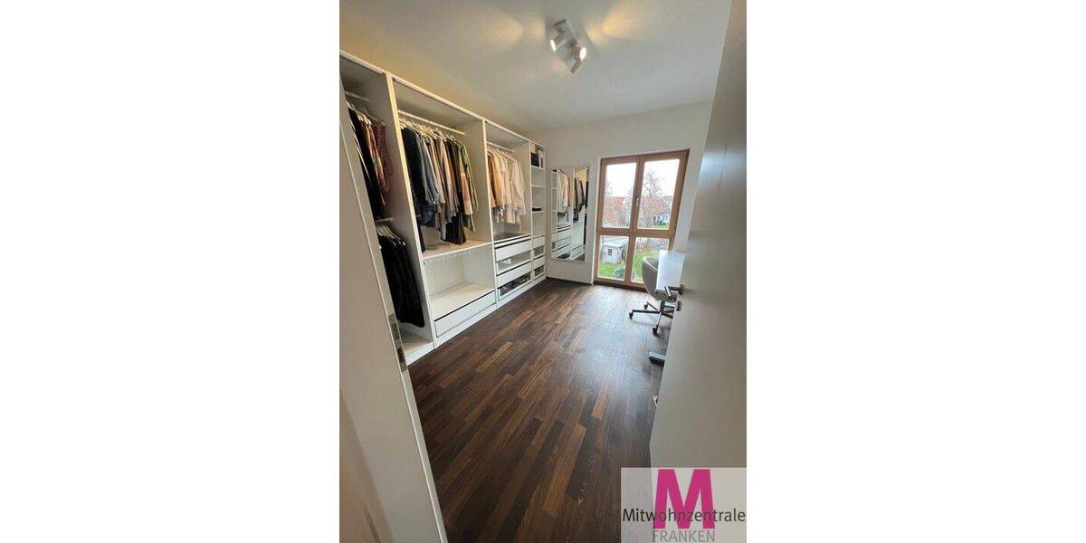 Etagenwohnung Schwabach - 3 Zimmer, 135 m&sup2;, 1.885&euro; | Angebot:26766919