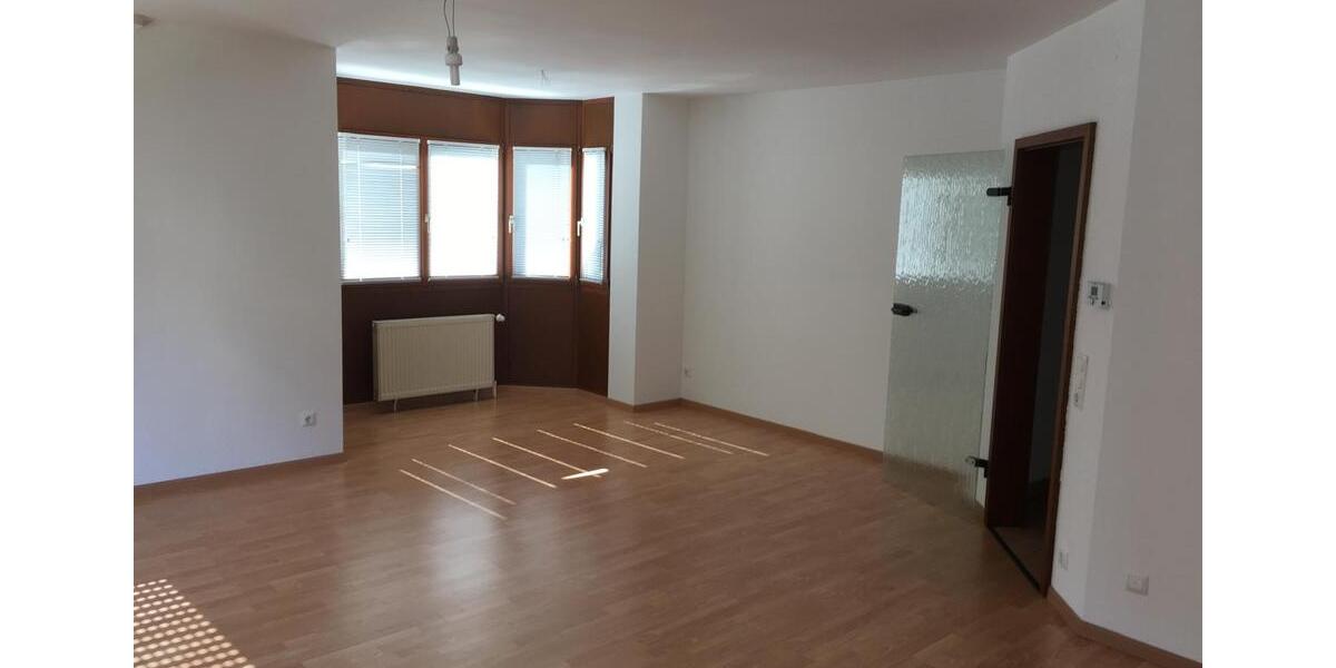 Etagenwohnung Ingelheim am Rhein - 3 Zimmer, 96 m&sup2;, 1.250&euro; | Angebot:26286695