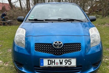 Toyota Yaris 162.600 km 2.300 &euro; Wehrkamp 49453