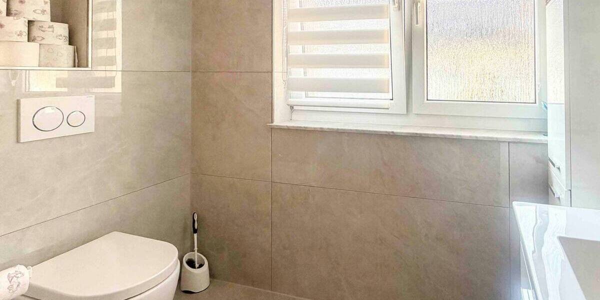 Reihenmittelhaus Köln Blumenberg - 7 Zimmer, 194 m&sup2;, 640.000&euro; | Angebot:26868896