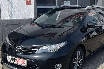 Toyota Auris 155.000 km 9.444 &euro; Grimma 04668