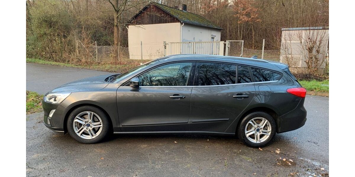 Ford Focus 100.000 km 11.950 &euro; Sinzig 53489