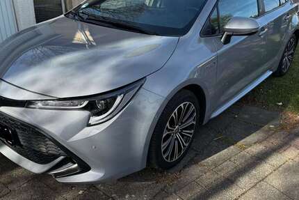Toyota Corolla 83.000 km 23.200 &euro; Köln, Stadt 50737