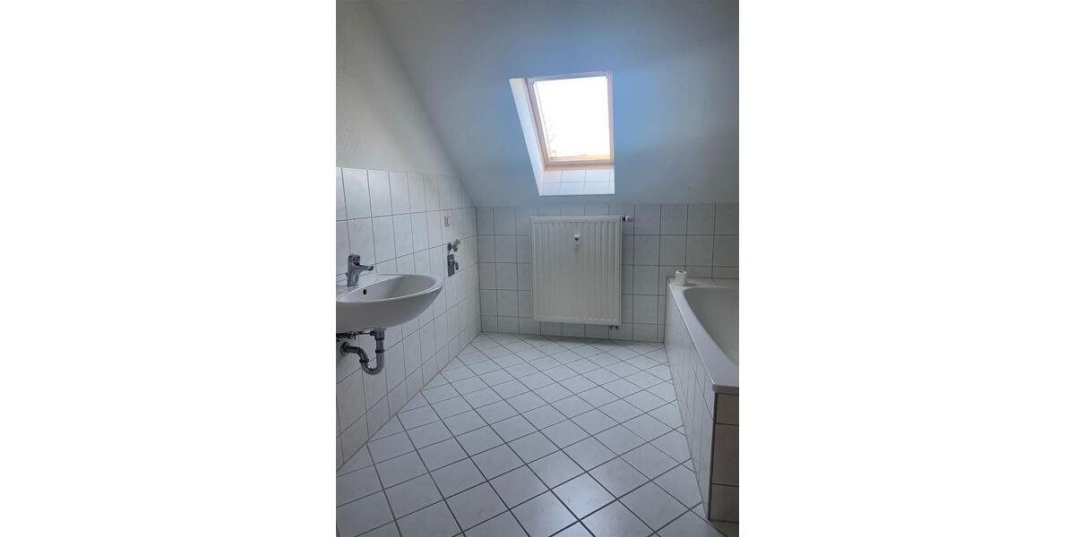 Dachgeschoßwohnung Falkenstein/Vogtland Vogtland - 4 Zimmer, 76 m&sup2;, 335&euro; | Angebot:26041735