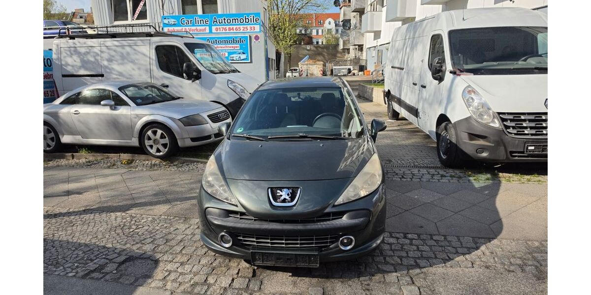 Peugeot 207 135.000 km 2.390 &euro; Berlin 12105
