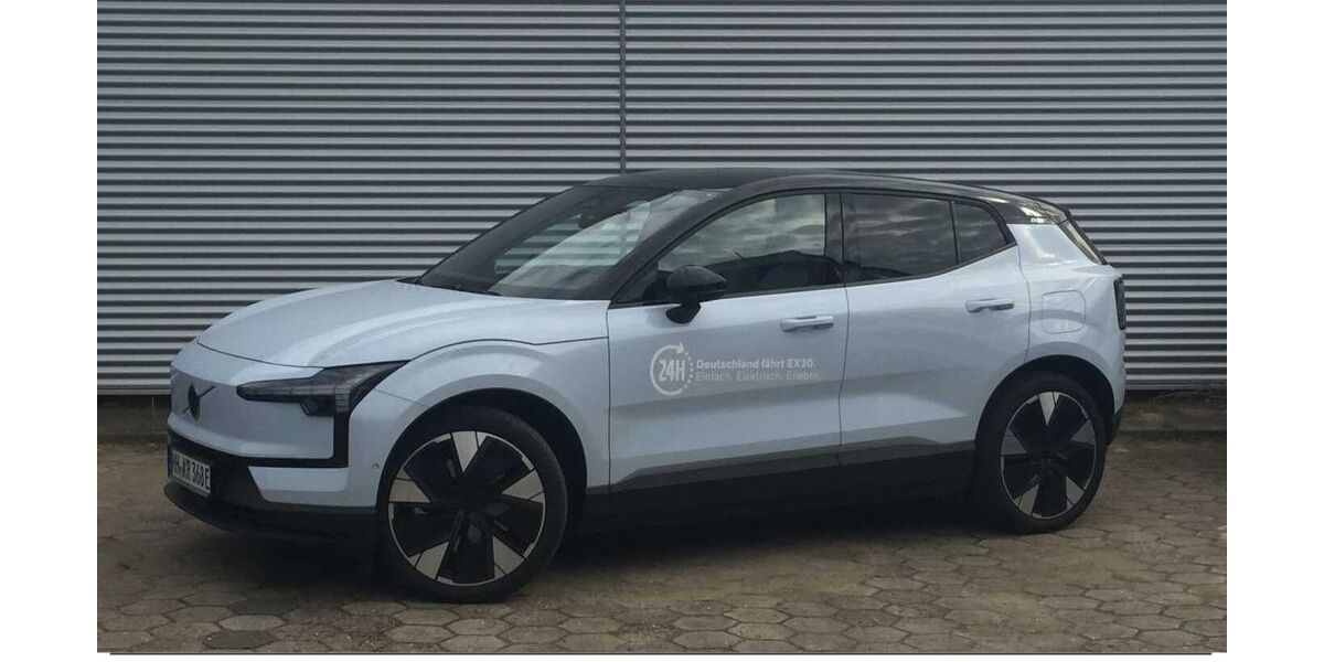 Volvo EX30 12.507 km 34.850 &euro; Hamburg 22393