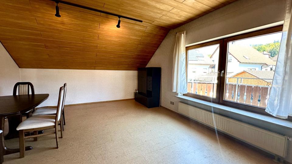 Dachgeschoßwohnung Lorch - 2.5 Zimmer, 88 m&sup2;, 255.000&euro; | Angebot:26703541