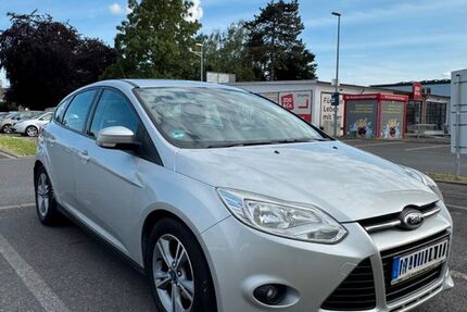 Ford Focus 260.921 km 3.250 &euro; Krefeld 47807
