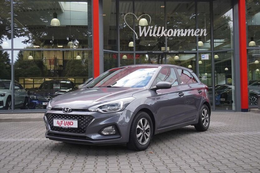 i20