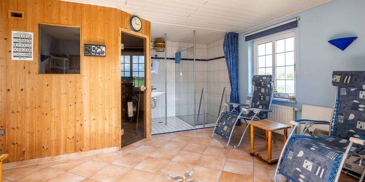 Mehrfamilienhaus, Wohnhaus Risum-Lindholm Lindholm - 9 Zimmer, 301 m&sup2;, 479.000&euro; | Angebot:26392122