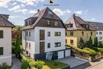 Sehr attraktives, komplett modernisiertes 3-Familienhaus in bevorzugter Lage.