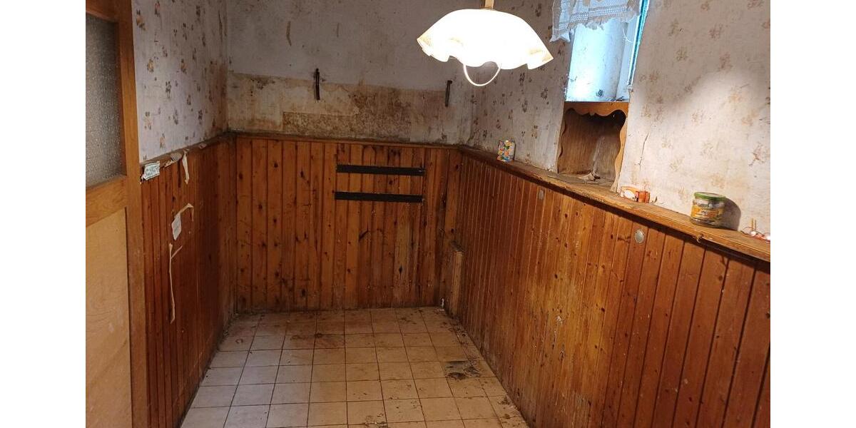 Einfamilienhaus Bad Lauchstädt - 4 Zimmer, 110 m&sup2;, 28.000&euro; | Angebot:27132372