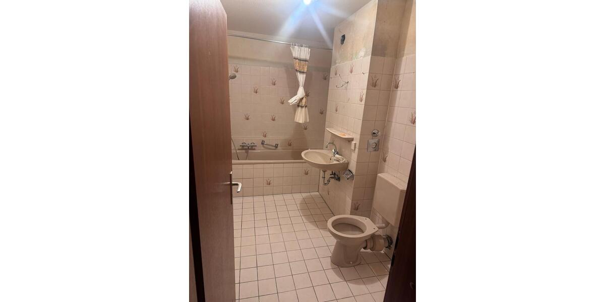 Erdgeschoßwohnung Vaihingen an der Enz - 2 Zimmer, 65 m&sup2;, 1.350&euro; | Angebot:26199089