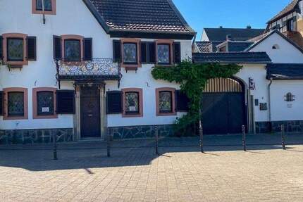 Gewerbeobjekt Köln Zündorf - 8 Zimmer, 234 m&sup2;, 3.000&euro; | Angebot:26346351