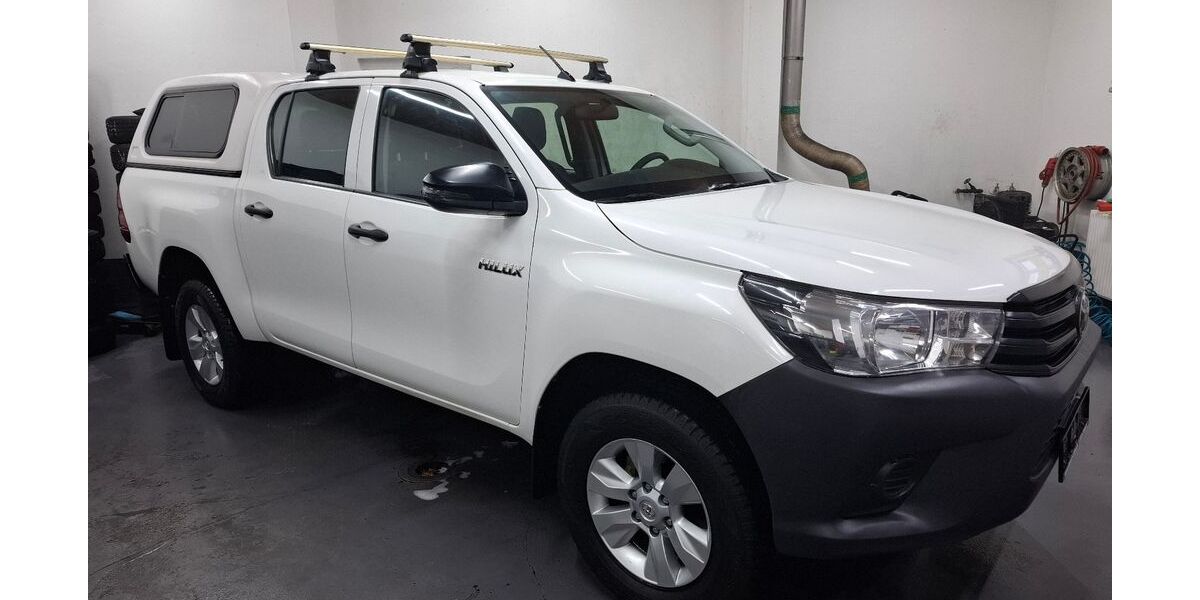 Toyota Hilux 40.708 km 33.990 &euro; Cottbus 03042