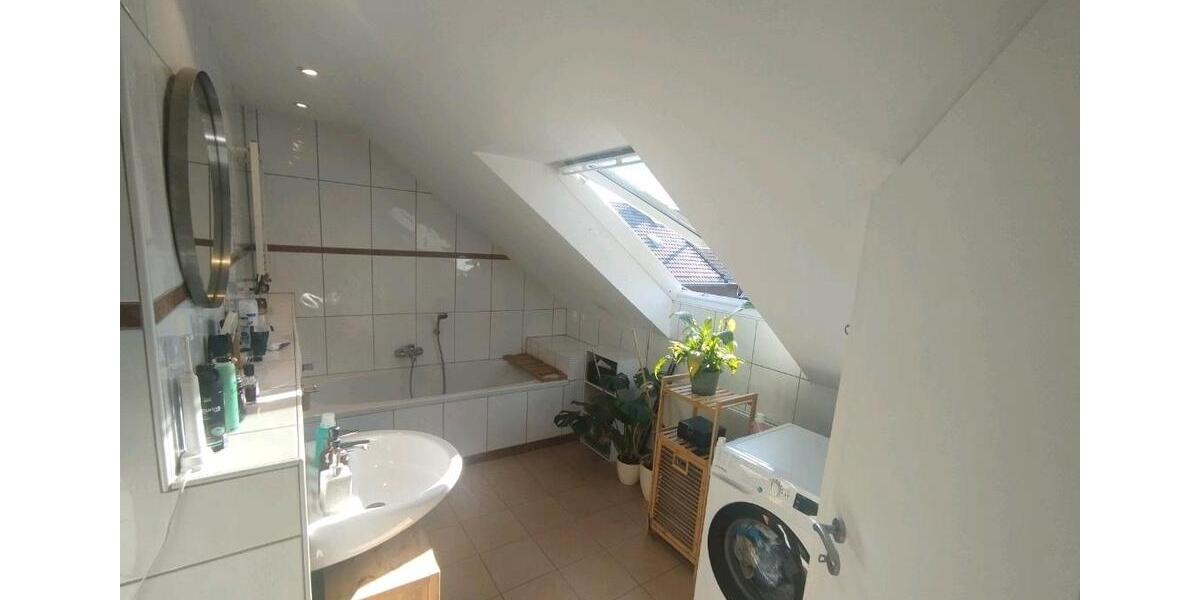 Dachgeschoßwohnung Neuss Furth-Mitte - 2 Zimmer, 70 m&sup2;, 247.000&euro; | Angebot:26165906