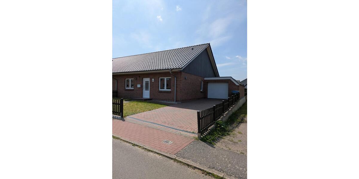 Erdgeschoßwohnung Albersdorf - 3 Zimmer, 86 m&sup2;, 850&euro; | Angebot:25542221