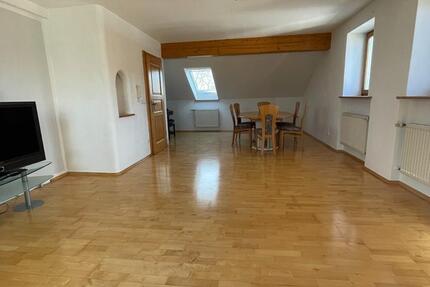 Helle 4,5-Zimmer-Wohnung mit Einbauküche