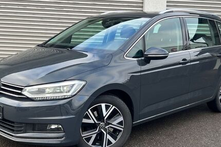 VW Touran 182.210 km 17.900 &euro; Hildrizhausen /Stuttgart 71157