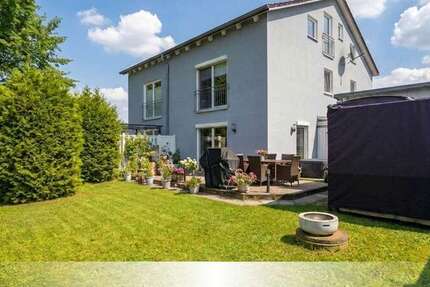 Haus Königsbrunn - 10 Zimmer, 255 m&sup2;, 1.197.000&euro; | Angebot:26252626