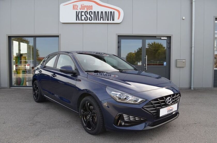 i30